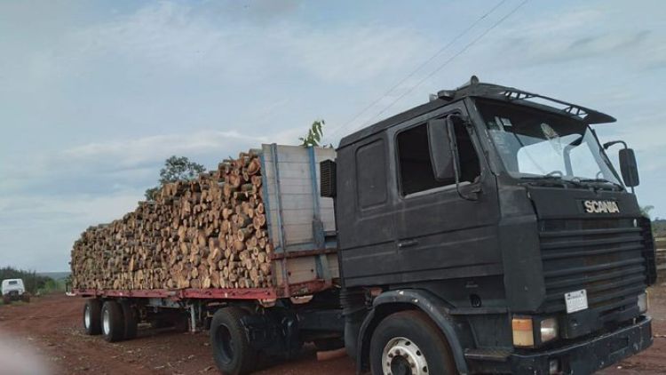Delincuentes hurtan tractocamión en Alto Paraná