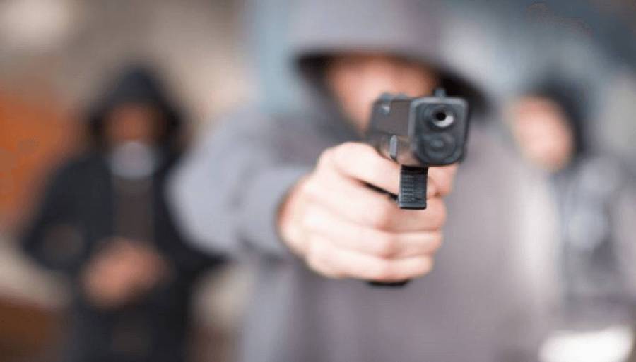 Motochorros roban una moto a un estudiante en Limpio