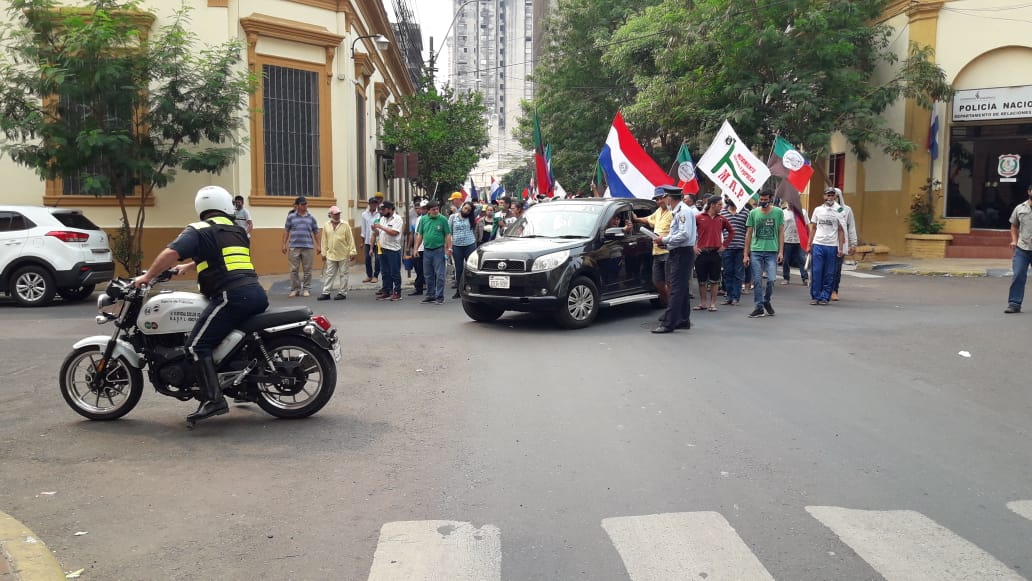 Reubicaciones y manifestaciones en el centro de Asunción