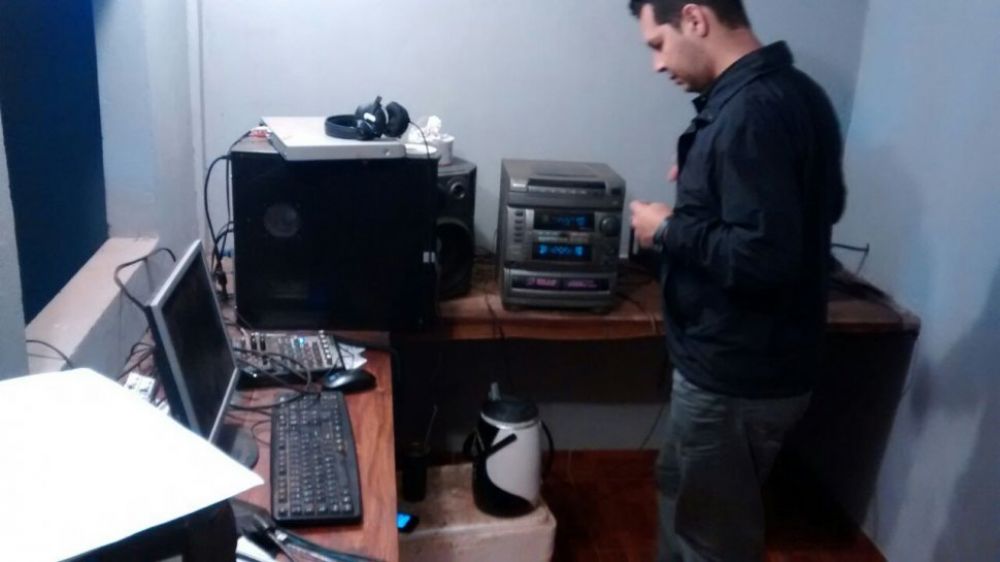 Anuncian mayor control sobre radios piratas