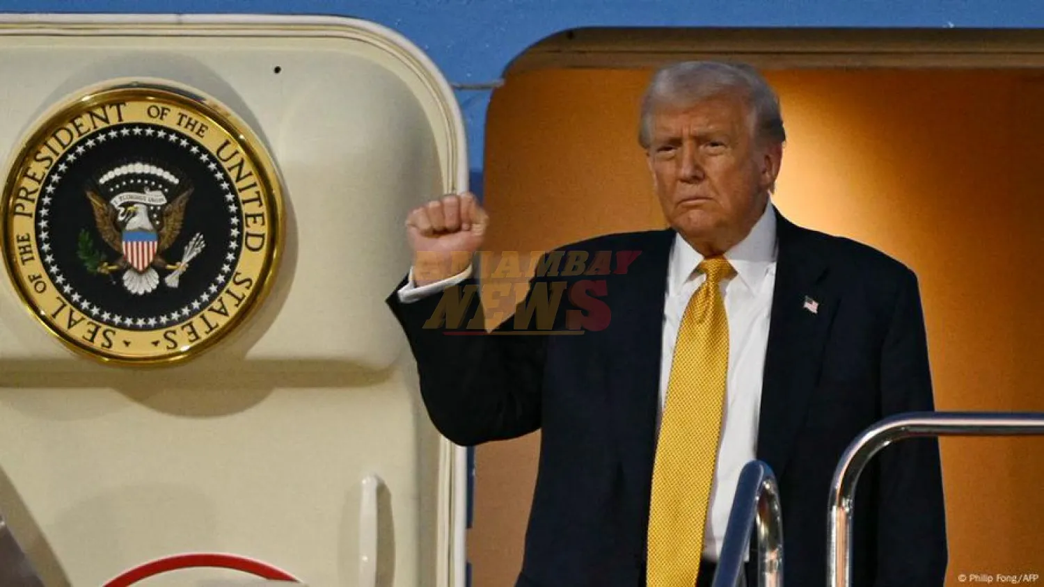 Donald Trump llega a Japón para reunirse con Sanae Takaichi