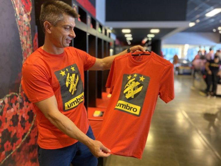Gustavo Florentín desea seguir en Sport Recife