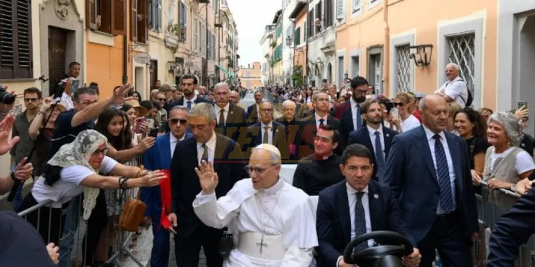 Primer Angelus papal en mucho años en la residencia veraniega de Castelgandolfo