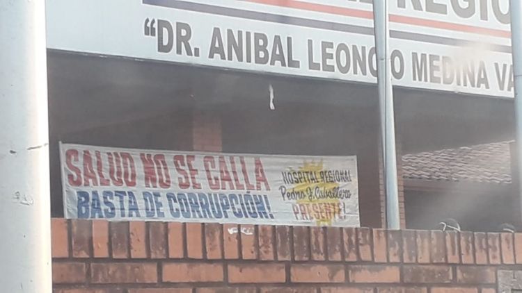 Masiva movilización de personal de blanco para exigir gratificación