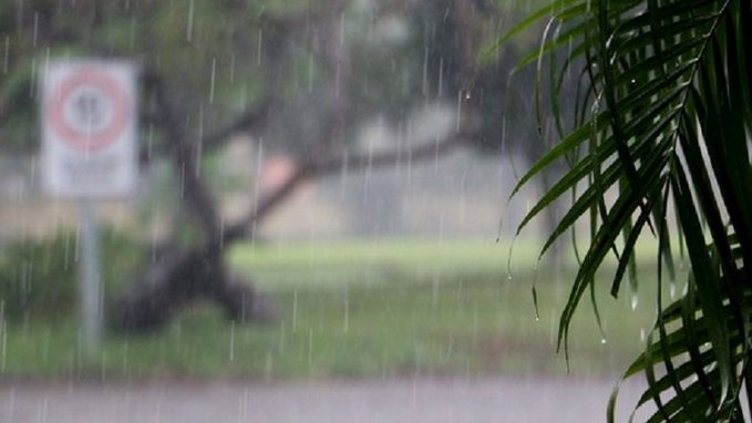 Meteorología prevé clima cálido y lluvias para este lunes