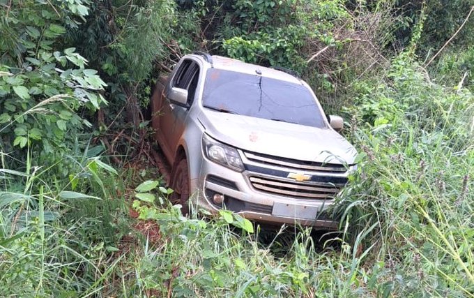 Minga Guazú: abandonan camioneta robada en violento asalto a comerciantes
