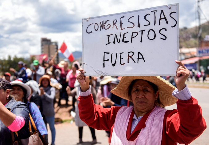 Congreso de Perú sin consenso para adelantar elecciones mientras siguen protestas