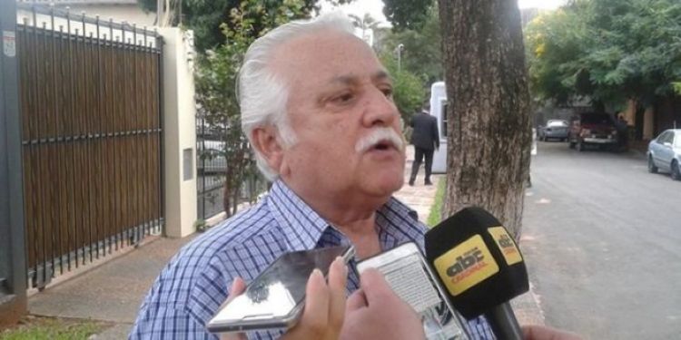 Mario Abdo “no puede ejercer más que la Presidencia del país”, recuerda extitular de la ANR