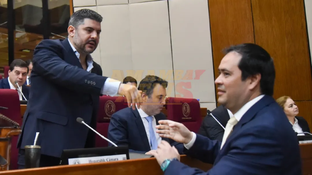 Diputado Gamarra envió una escribana a un ciudadano que lo criticó