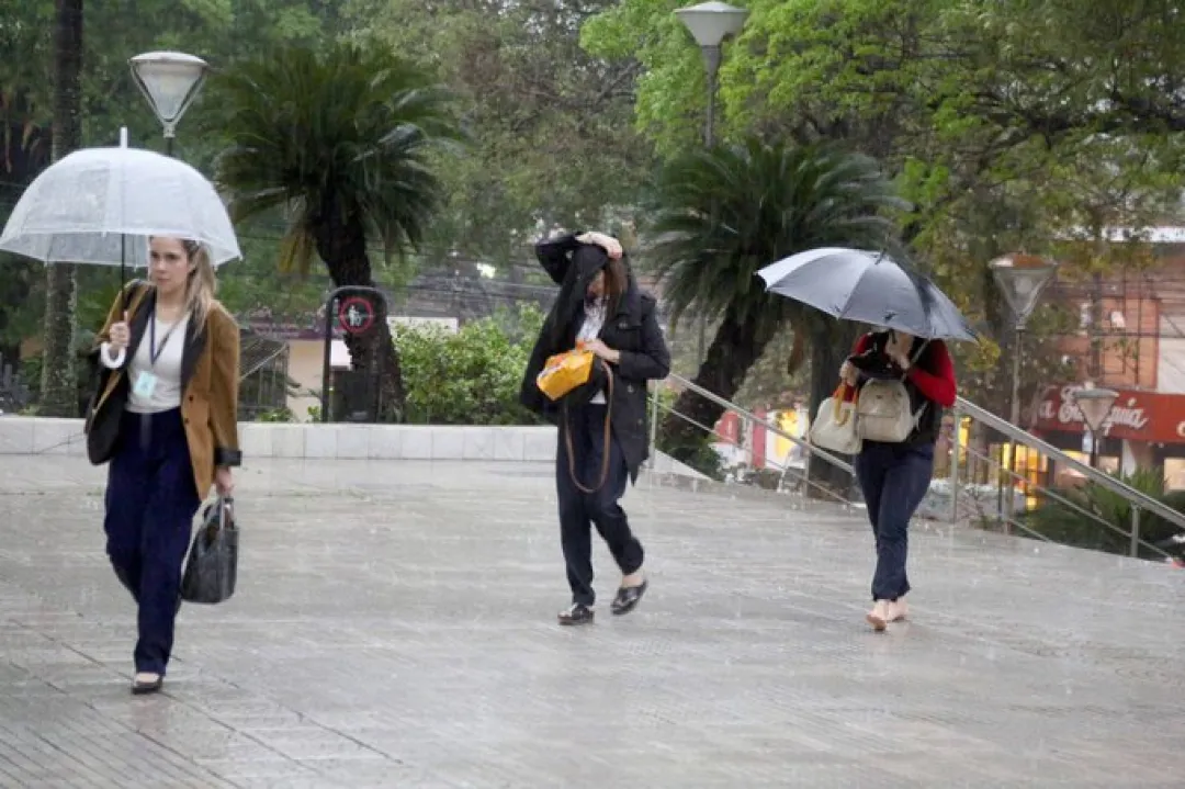 Anuncian jornada con lluvias y tormentas en gran parte del país
