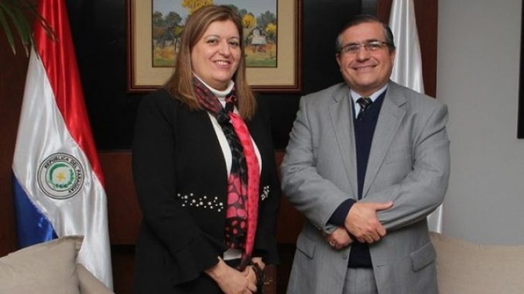 René Fernández parecía un perro bulldog cuando estaba en la Fiscalía y ahora parece lassie