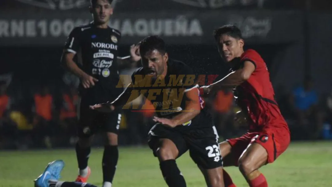 Libertad salva el invicto sobre el final