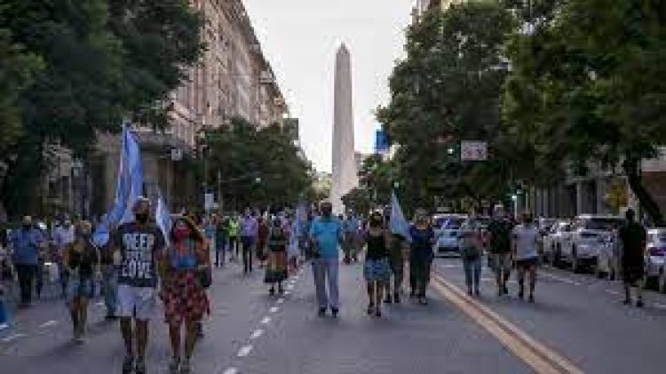 Hubo 38 muertos y 981 nuevos contagios de coronavirus en Argentina