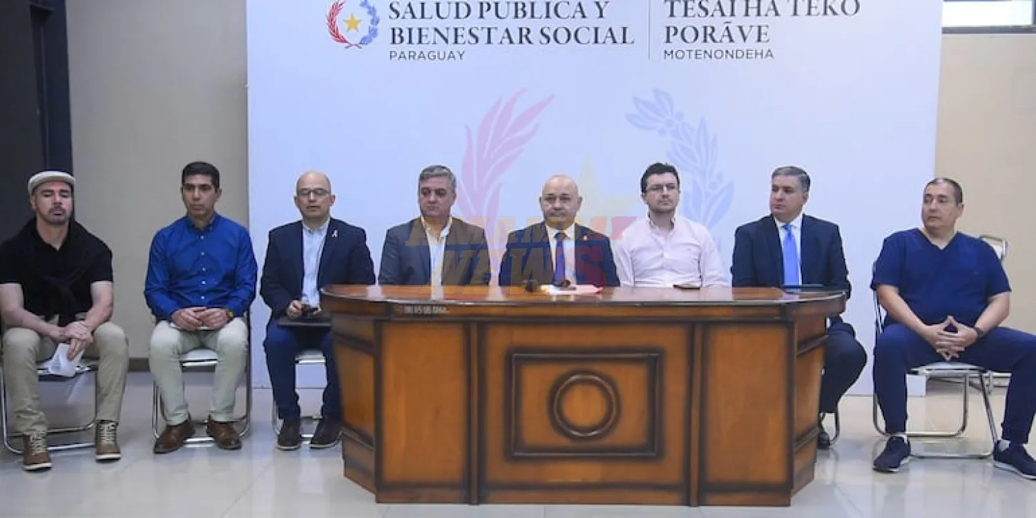 Médicos contra la corrupción: piden investigar fraude y usurpación de funciones