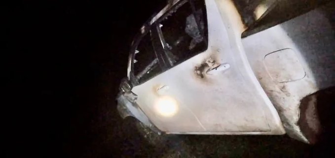 Puentesiño: incendian dos camionetas, una de ellas sería de dueño de estancia donde fueron asesinadas dos personas