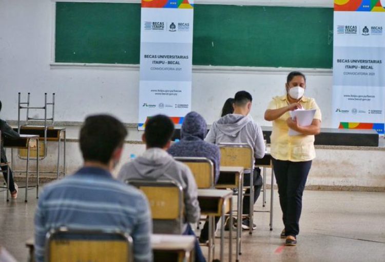 Becas Itaipu registra más de 6.200 postulantes para las becas universitarias