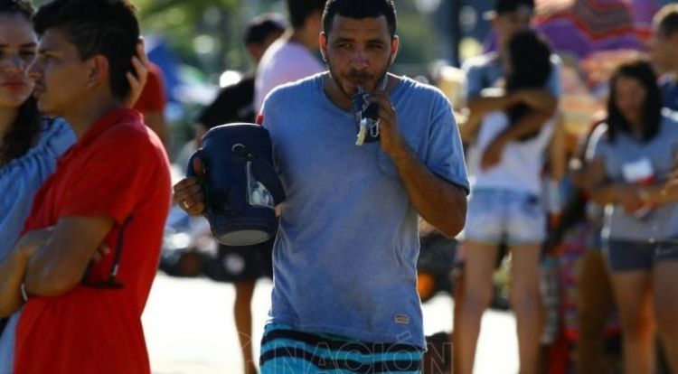 Con un ambiente caluroso y húmedo se presentará este jueves