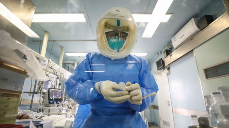 Registran la primera muerte de reinfectada por covid-19