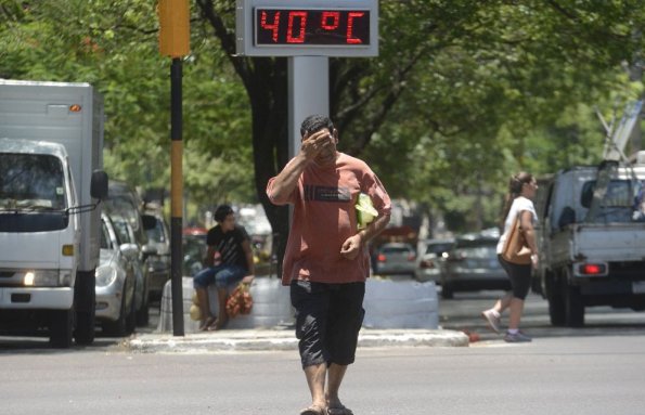 Pronostican un martes muy caluroso y con vientos moderados del norte