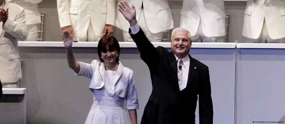 Panamá: Martinelli elige esposa como compañera de fórmula