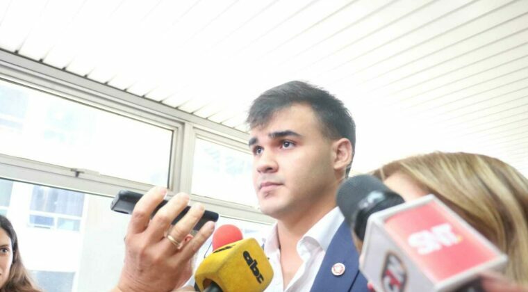 Otorgan libertad ambulatoria a uno de los procesados por agresión a Zapag