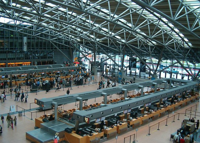 Un hombre toma como rehén a su hija en el aeropuerto de Hamburgo