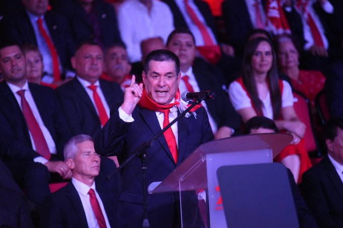 OpiniónÚH | Sucio, por Benjamín Fernández Bogado