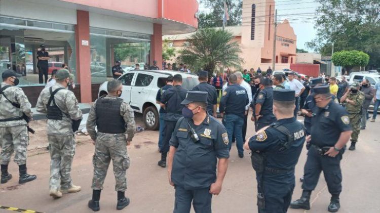 Criminalística levanta más de 100 vainillas de fusiles en lugar de atentado en Pedro Juan