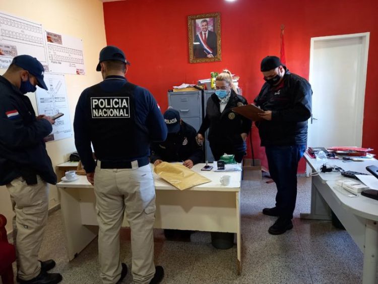 Allanan cárcel de Encarnación y una vivienda para desbaratar una red de extorsión