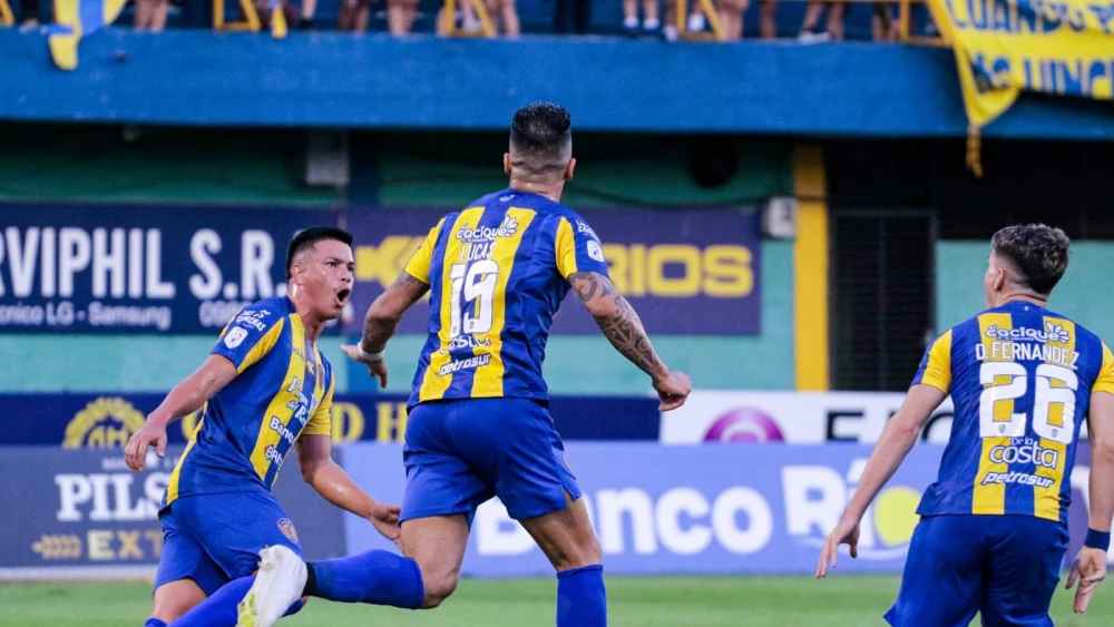 Sportivo Luqueño remonta a Tacuary y apaga el incendio
