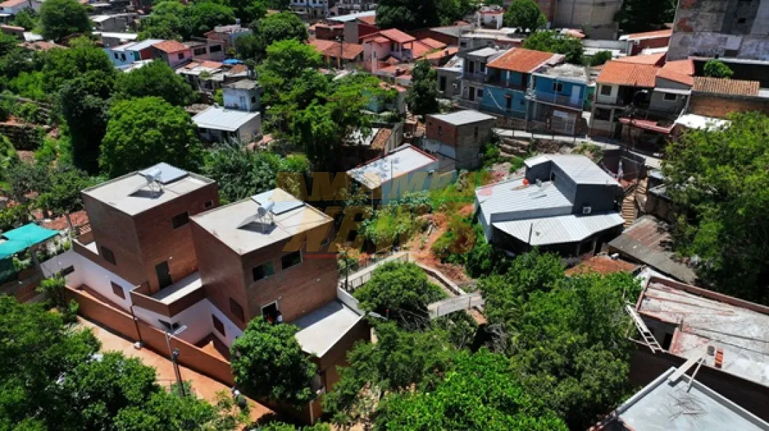 Chacarita Alta: Gobierno solo entregó 4 de 64 viviendas prometidas