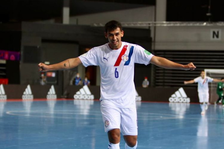 Paraguay se repone con un buen triunfo ante Angola