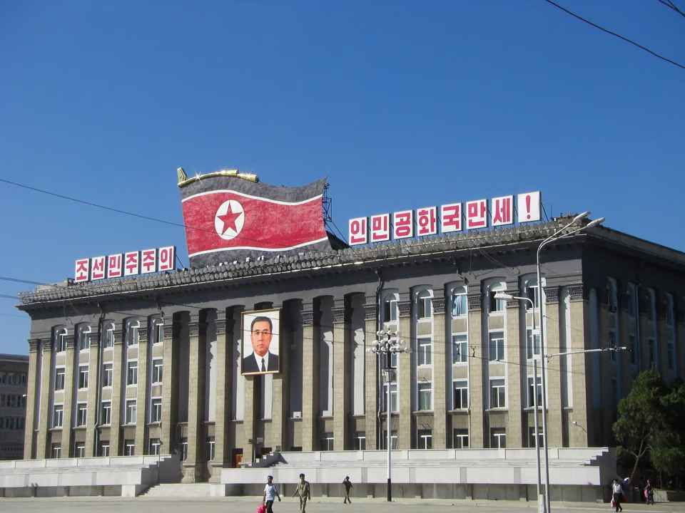 Corea del Norte incluye en su Constitución la creación de una fuerza nuclear