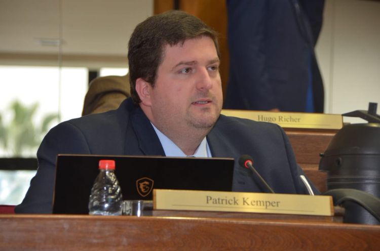 Senado dilata protocolo contra el comercio ilícito del tabaco y lo manda al 2022