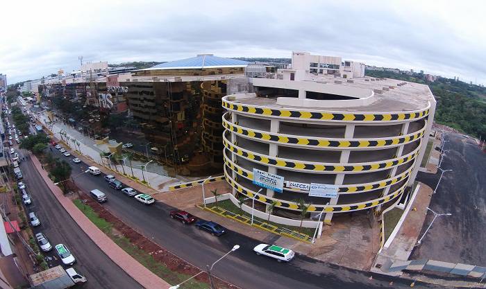 Nuevo heredero de Stroessner reclama “la zona más comercial de CDE”