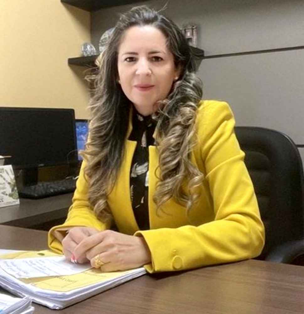 Cuestionada agente fiscal renuncia al cargo para retornar a Itaipu, de la mano del Clan Zacarías
