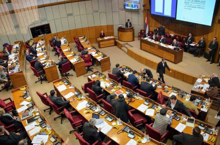 Senado manda al archivo polémica ley de insolvencia