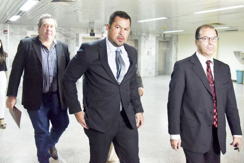 Confirman prisión para Quintana, ante inminente expulsión de la Cámara