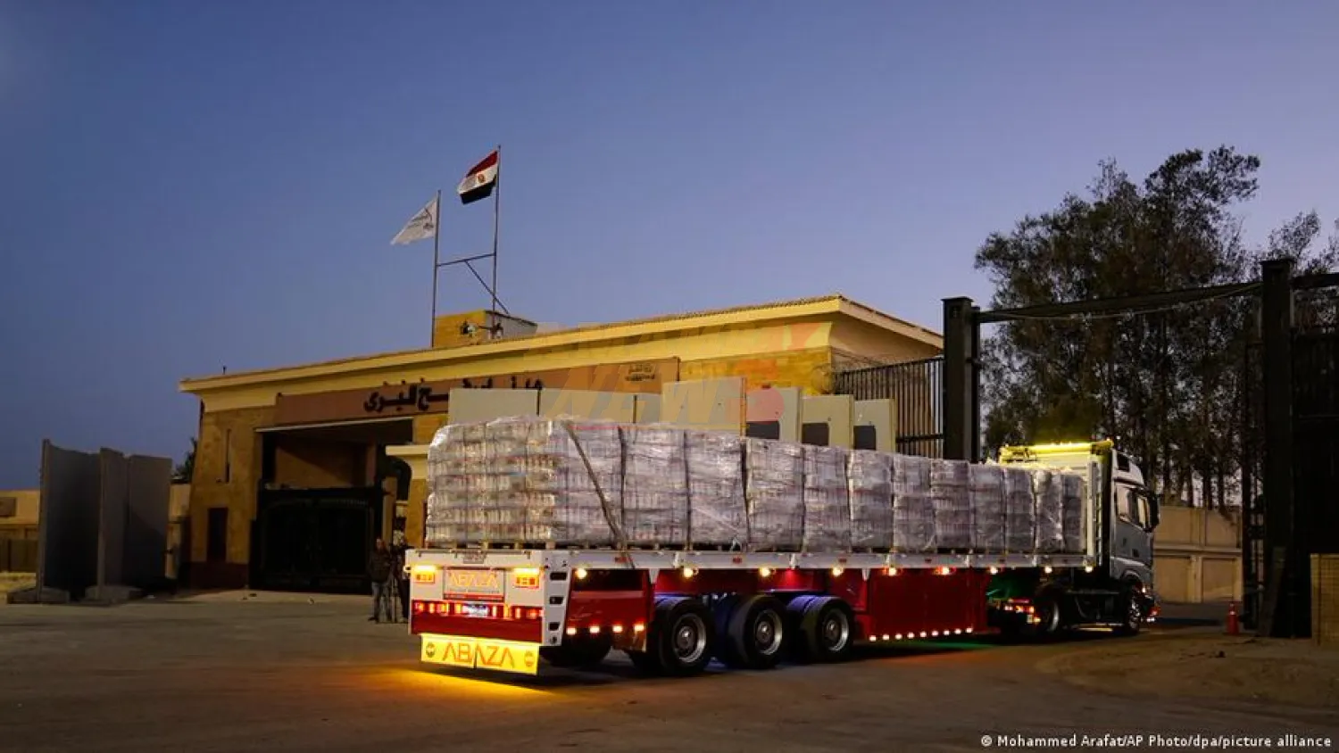 Israel quiere reabrir cruce de Rafah para salida de gazatíes