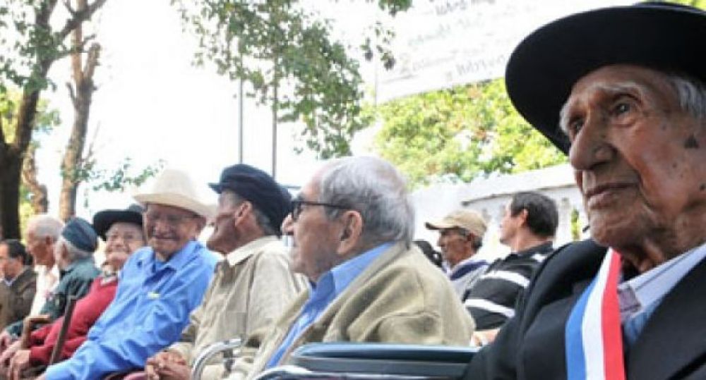 Veteranos cobran hoy la pensión y el subsidio