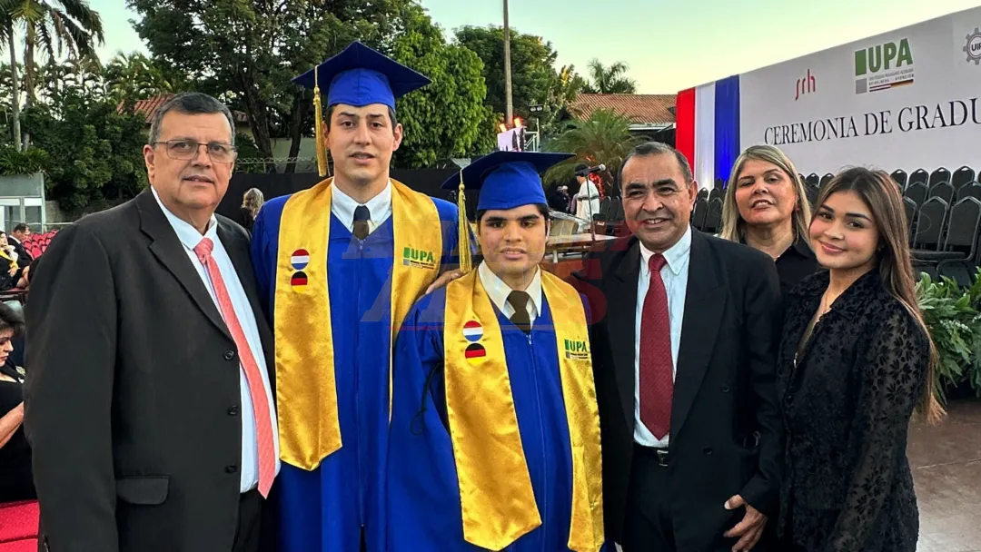 Rompiendo barreras: No vidente es medalla de oro en Ingeniería