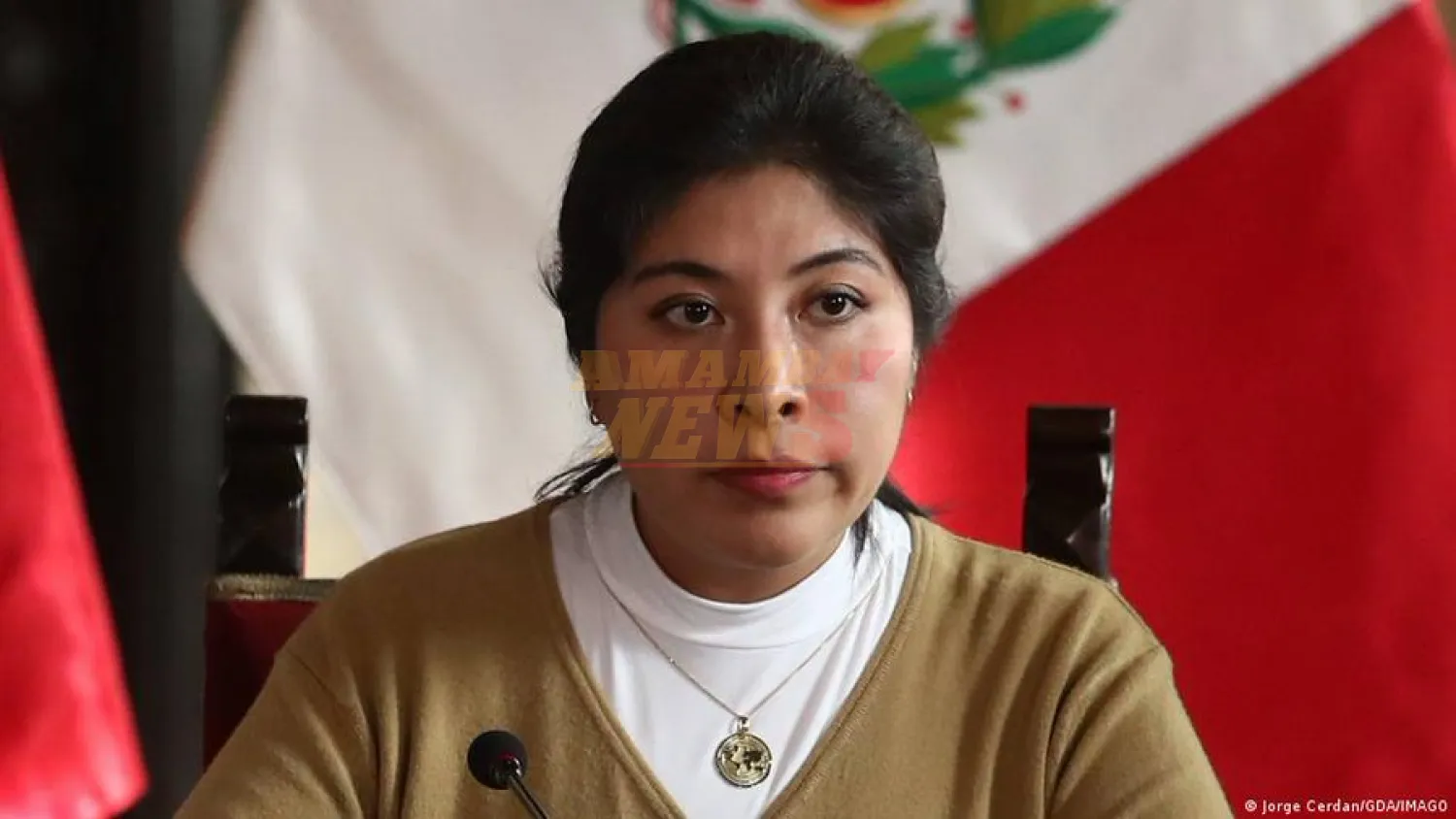Perú ordena captura de ex primera ministra Betssy Chávez