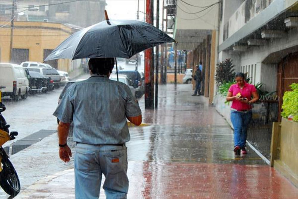 Pronostican lluvias con leve descenso de temperatura