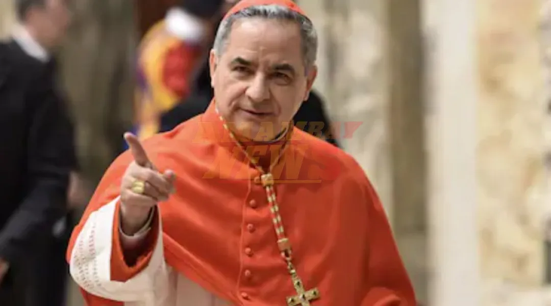 Ángelo Becciu, el polémico cardenal vetado por el papa Francisco que insiste en participar en el Cónclave
