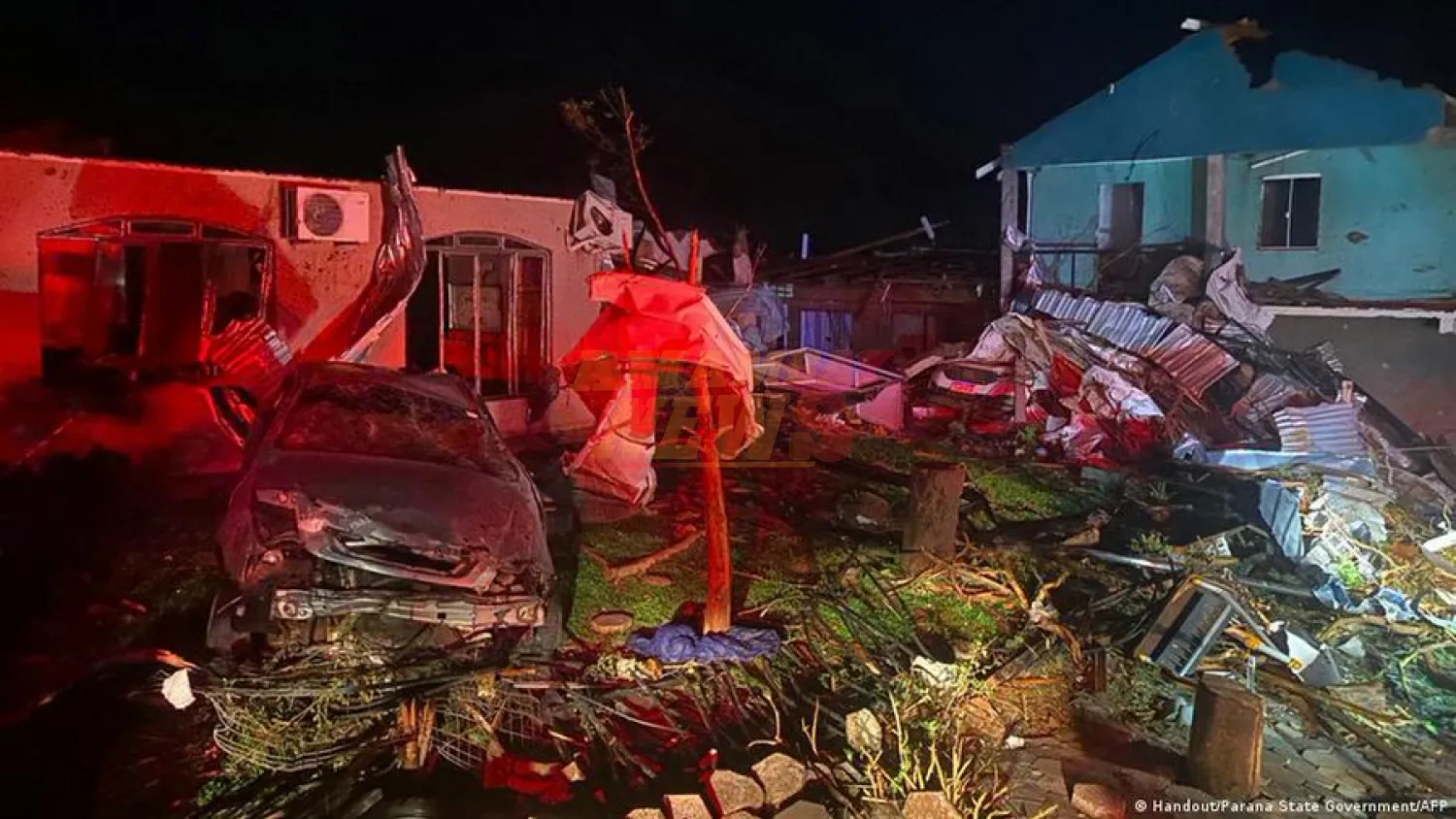 Al menos cinco muertos tras paso de un tornado en Brasil