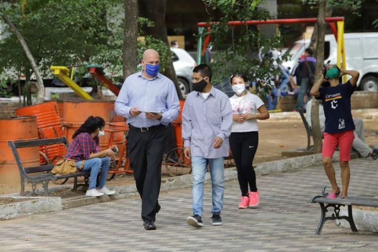 Salud reporta 52 muertes y 2.144 contagios por Covid-19