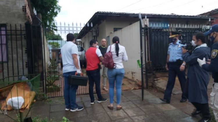 Allanan la casa del Capitán Rubén Valdez, integrante del Cuerpo de Bomberos Voluntarios del Paraguay.