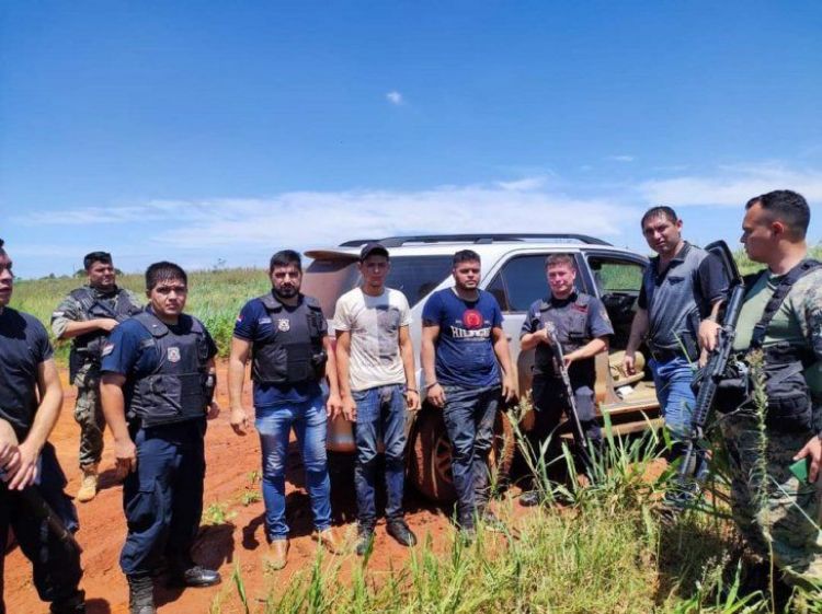 Identifican a detenidos tras aparente intento de asalto en San Cristóbal