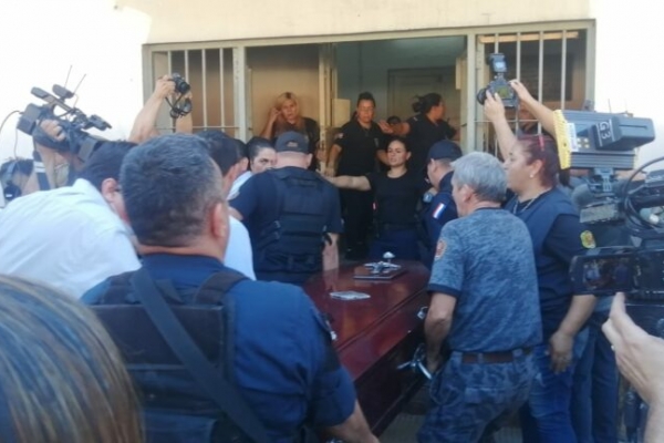 Ataúd de epepista abatido se encuentra en panteón privado del cementerio de la Recoleta