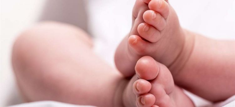 Nombran Covid Marie a una bebé filipina para recordar al coronavirus